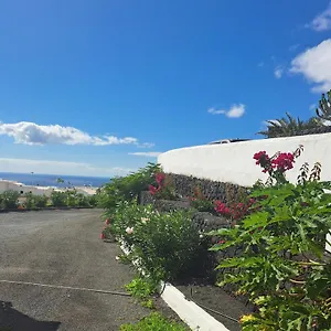 https://apartamento-valentina.in-canary-islands.com